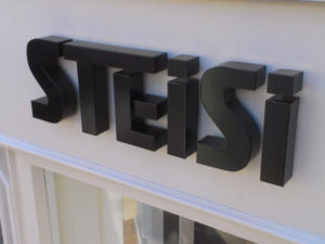 Steisi outdoor sign